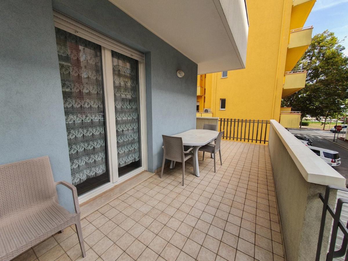 Appartement Residenza Cavalcanti Mare à Riccione Extérieur photo